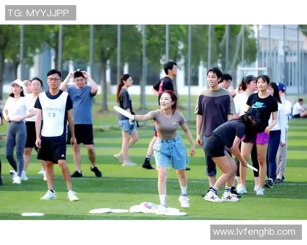 武汉飞盘队在比赛中创下新高经验排名引发广泛关注与讨论 武汉飞盘队在比赛中创下新高经验排名引发广泛关注与讨论